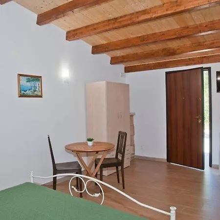 Tenuta Le Casette 乌真托